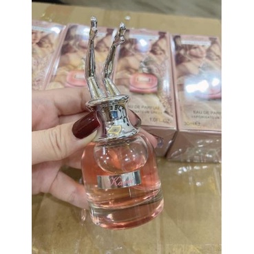 Nước Hoa Nữ  Đôi Chân Hoa Hậu Mùi Thơm Lâu Quyến Rũ Karri 30ml