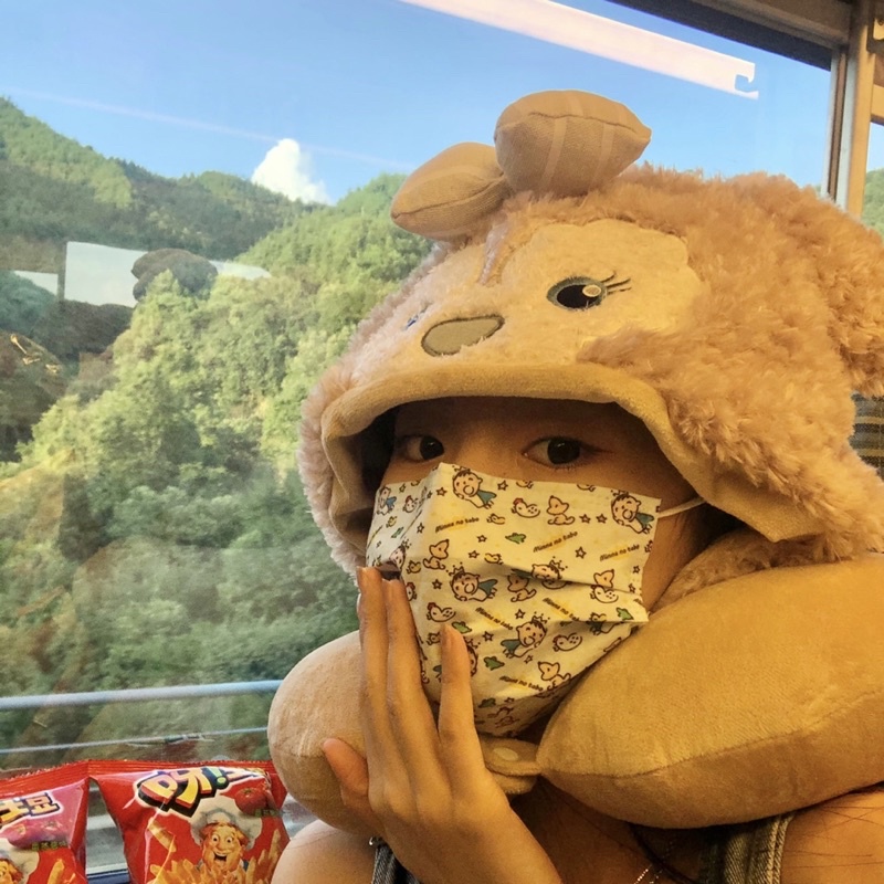 Gối Kê Cổ Chữ U Có Mũ Disney