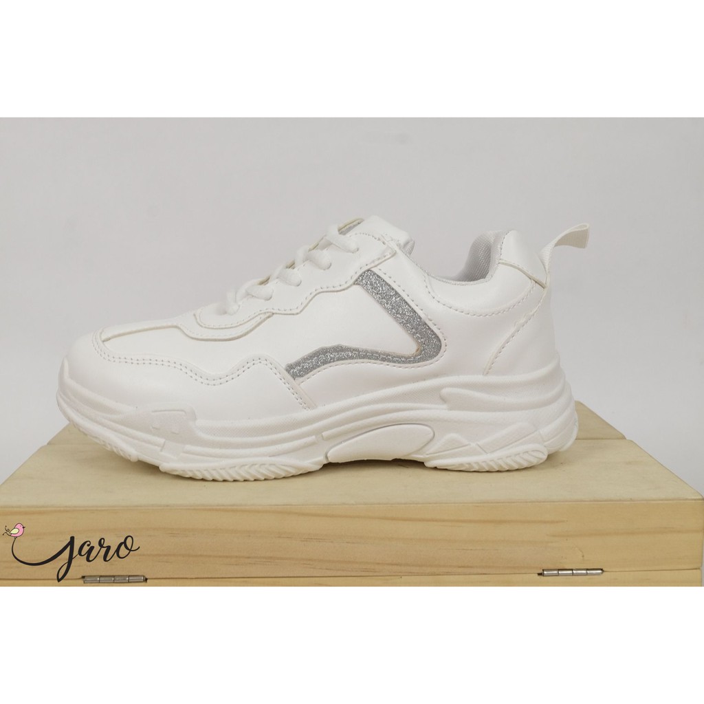 Giày nữ thể thao 2019