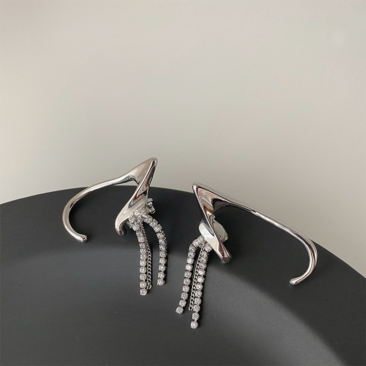 Khuyên Kẹp Vành Tai Không Cần Bấm Lỗ 19A1269