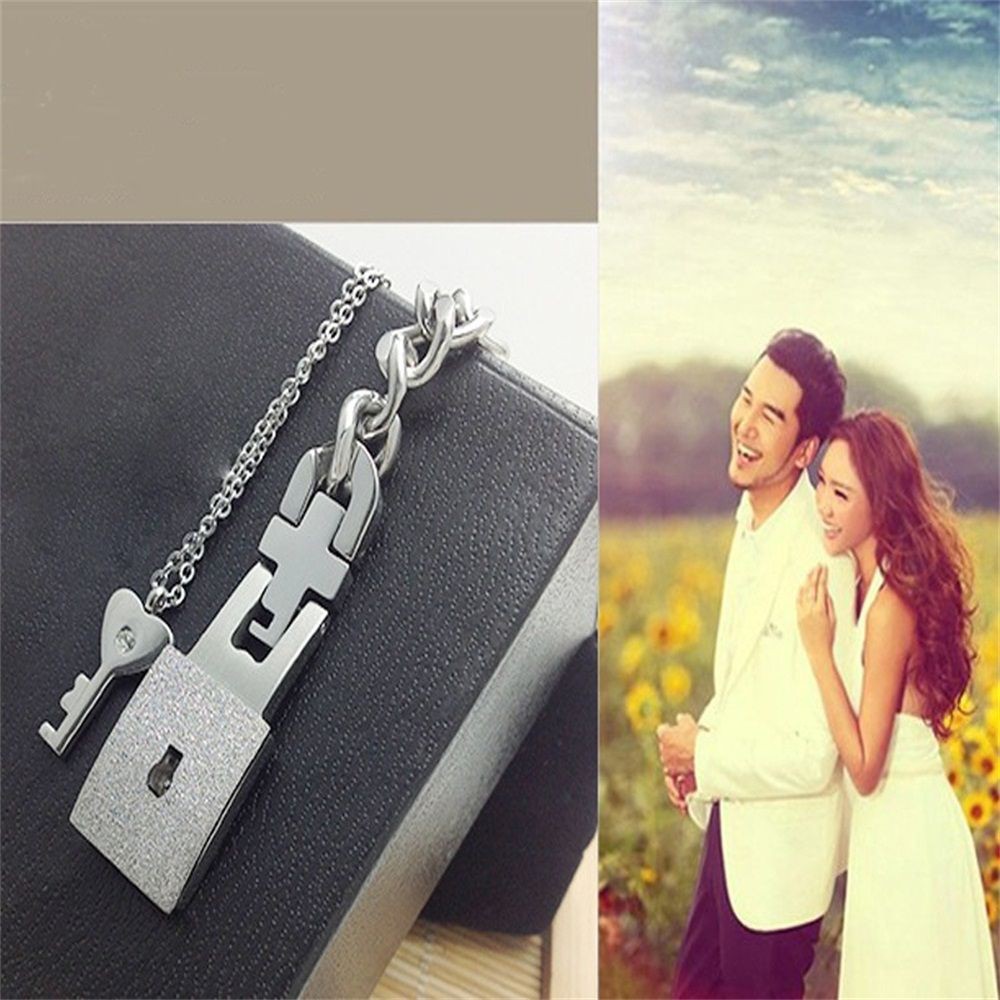 Set vòng cổ chìa khoá + vòng tay cho cặp đôi