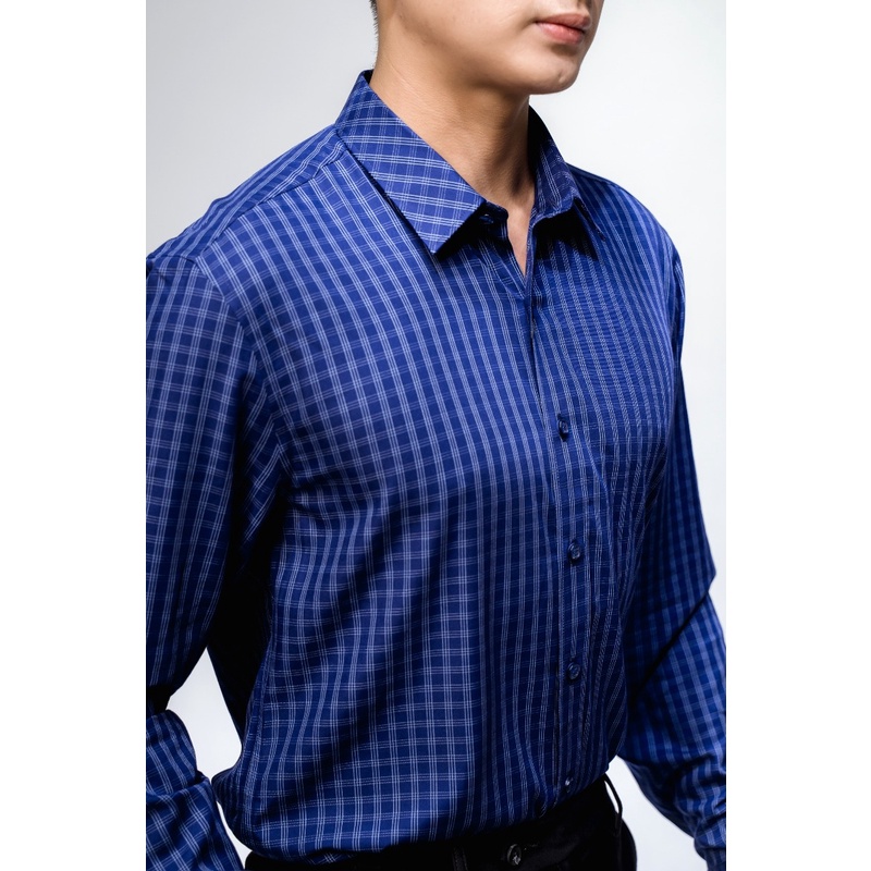 Áo sơ mi nam dài tay OWEN AR22747D somi công sở vải lô hội cao cấp màu kẻ caro xanh đậm dáng suông tà lượn không túi