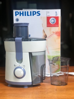 Máy ép trái cây Philips HR1811