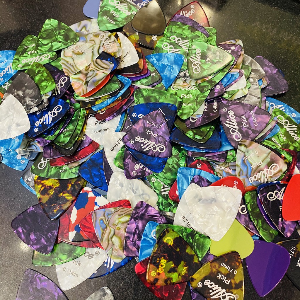 HỘP 100 CÁI PHÍM GÃY ĐÀN ALICE TAM GIÁC CAO CẤP