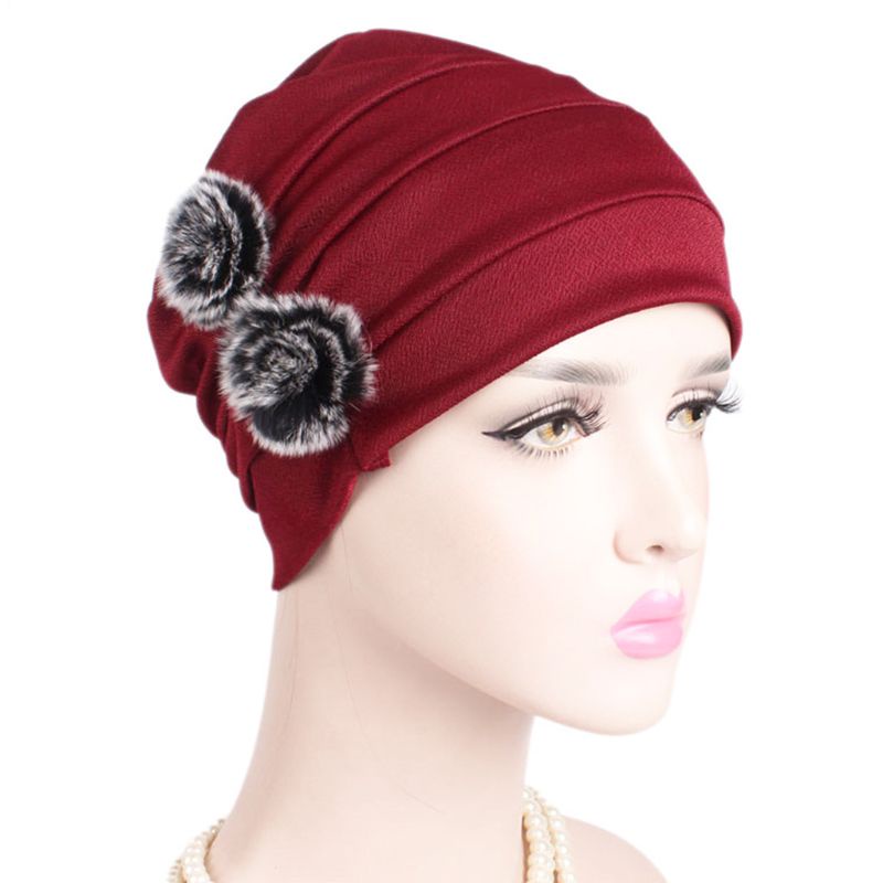 Inn Mũ Beanie Trùm Đầu Giữ Ấm Màu Trơn Đính Bóng Lông Cho Nữ