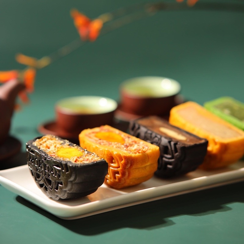 Hộp quà 2 BÁNH TRUNG THU nhiều vị thượng hạng - 180g x 2 bánh