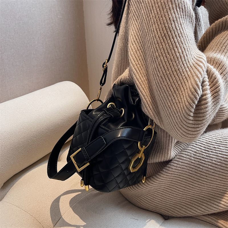 Túi Hộp Dáng Vuông Nhỏ Có Dây Rút Phong Cách Retro Thời Trang Cao Cấp 2022 Cho Nữ