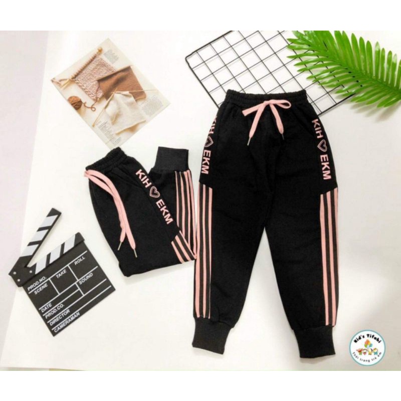Quần thể thao bé gái cao cấp Kids Tifahi