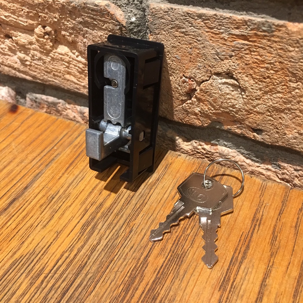 Khóa cửa lùa tủ sắt T125-1