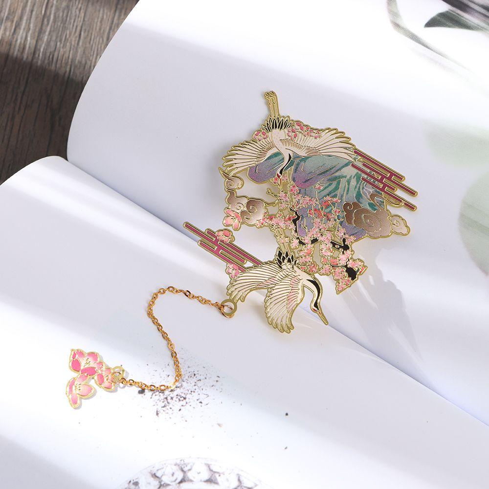 LET Let Bookmark Bằng Đồng Thau Phối Tua Rua Kim Loại Dùng Làm Quà Tặng Cho Học Sinh