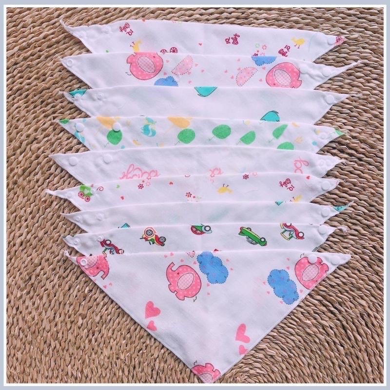 Khăn quàng cổ hàng carter có cúc bấm cho bé