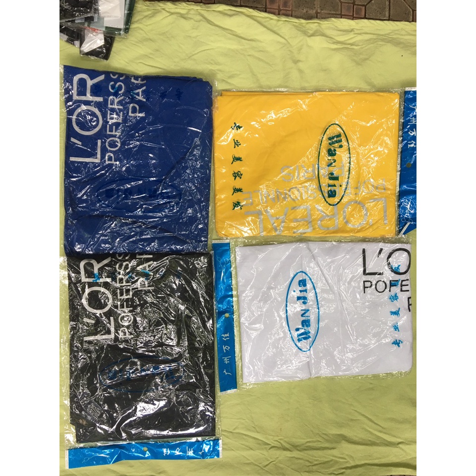 ÁO CHOÀNG CẮT TÓC LOREAL