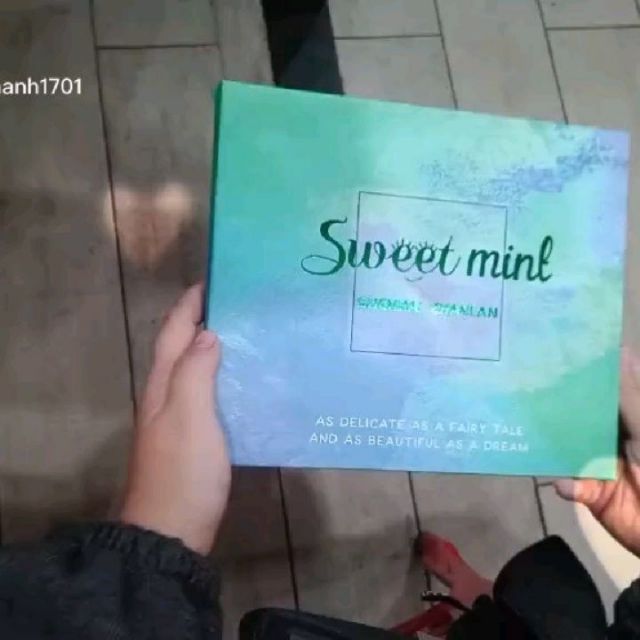 Phấn mắt Sweet Mint