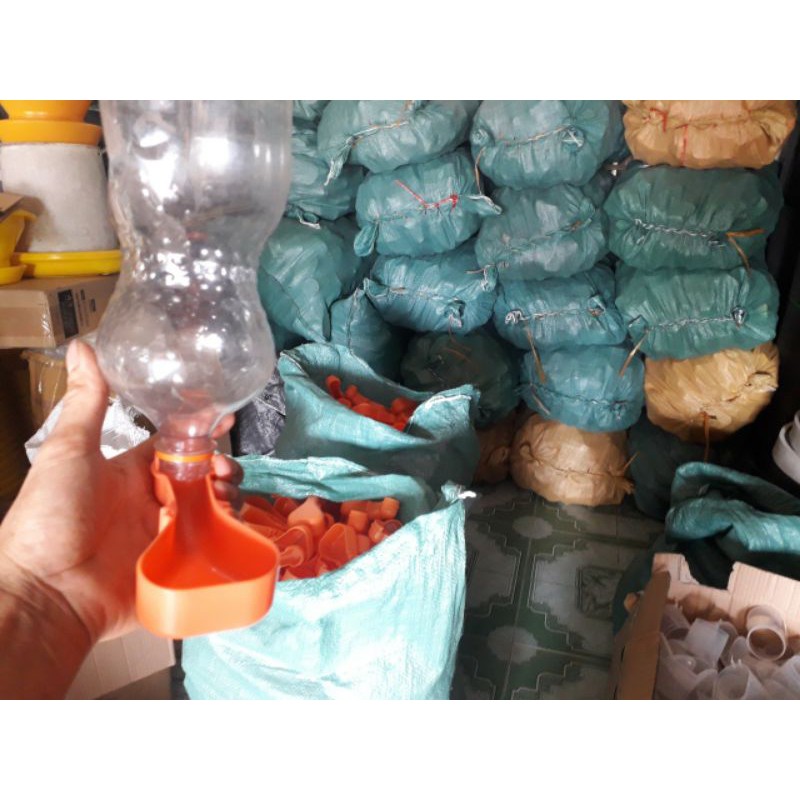 Máng ăn tự động sử dụng cho cả chim