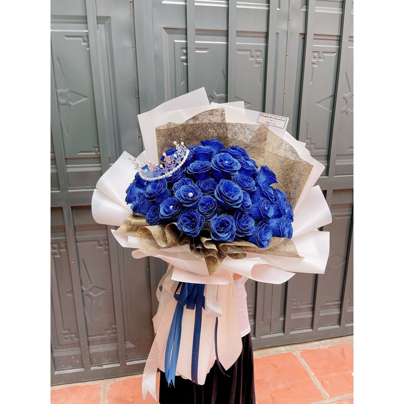 Bó hoa nhũ xanh siêu to kèm vương miện