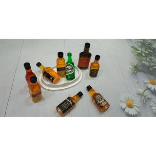 Chai rượu nhỏ trang trí bánh kem
