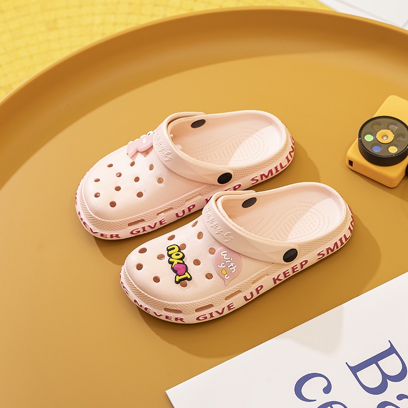 Qi Dashun Giày Đục Lỗ Thoáng Khí Chống Trượt Họa Tiết Hoạt Hình Dễ Thương Thời Trang Mùa Hè Cho Nam Và Nữ FT6284