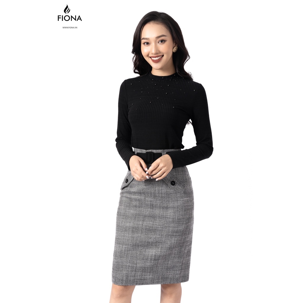 Áo thun cotton nữ dài tay cổ tròn FIONA, áo thun nữ thu đông dáng ôm, đính hạt tang trí F520902