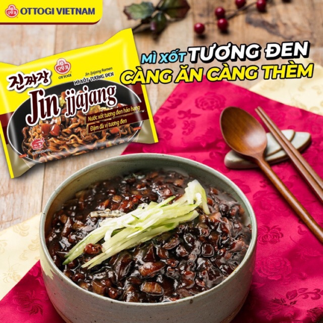 mì xốt tương đen 135g Ottogi