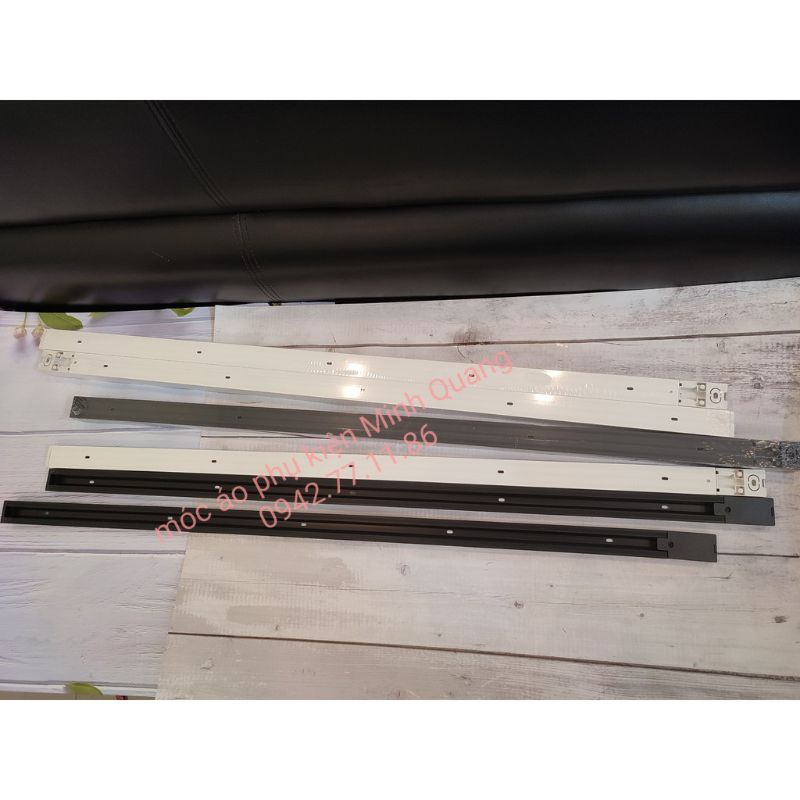 thanh ray lắp đèn rọi trần-thanh ray hai màu đen trắng lắp đèn rọi thông minh