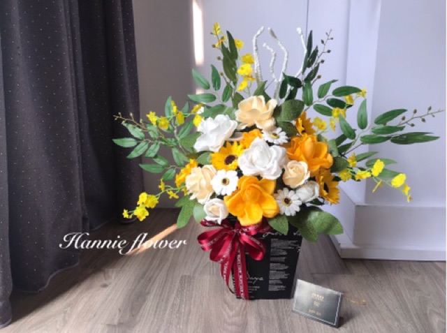 [Hannie Flower] Lãng hoa hướng dương cao tone vàng