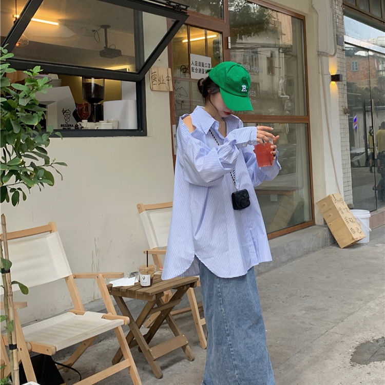 Áo sơ mi nữ tay dài trễ vai họa tiết sọc thời trang