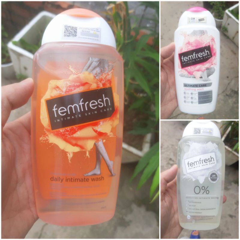 Dung dịch vệ phụ nữ Femfresh Intimate Wash Anh Quốc 250ml