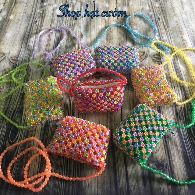 Ví đeo cườm nhỏ