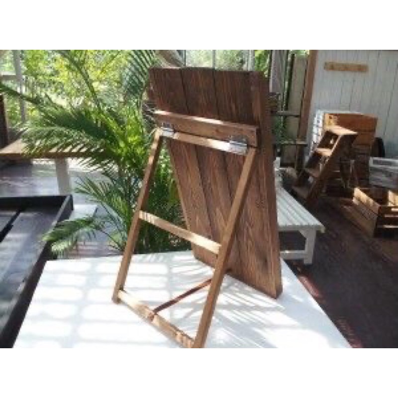 bảng hiệu đứng / bảng hiệu gỗ pallet