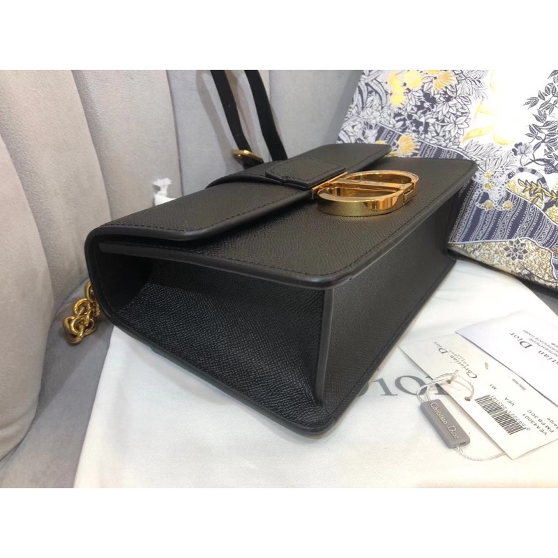 Túi W566-25 Dior Montaigne30 bag size 25 fullbox kèm khăn logo vàng siêu nét💗