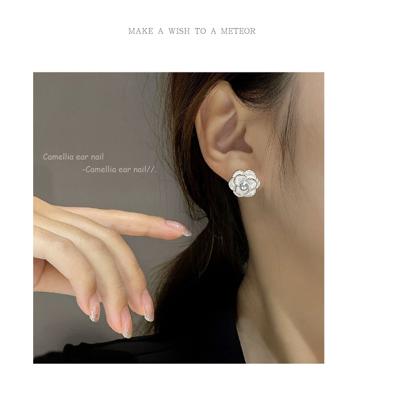 Bông Tai Hình Hoa Phong Cách Hàn Quốc Xinh Xắn Cho Nữ