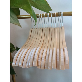Móc treo quần áo,dáng tre vai đệm bằng nhựa dẻo êm - sản phẩm chuyên dùng cho shop người lớn và trẻ em