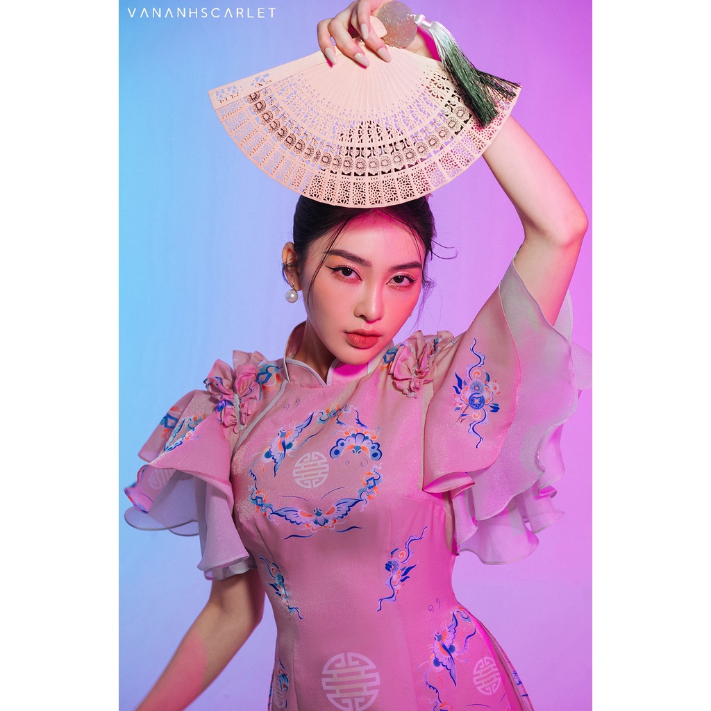 Áo dài VANANHSCARLET Tay nơ in họa tiết