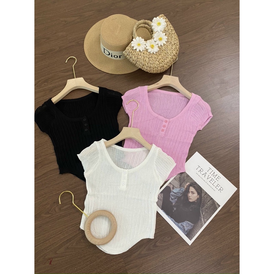 Áo len crop vạt bầu