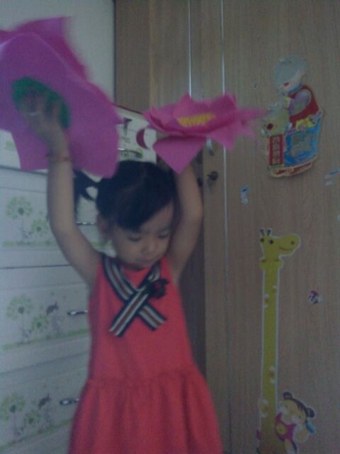 Hoa sen múa cho bé | BigBuy360 - bigbuy360.vn