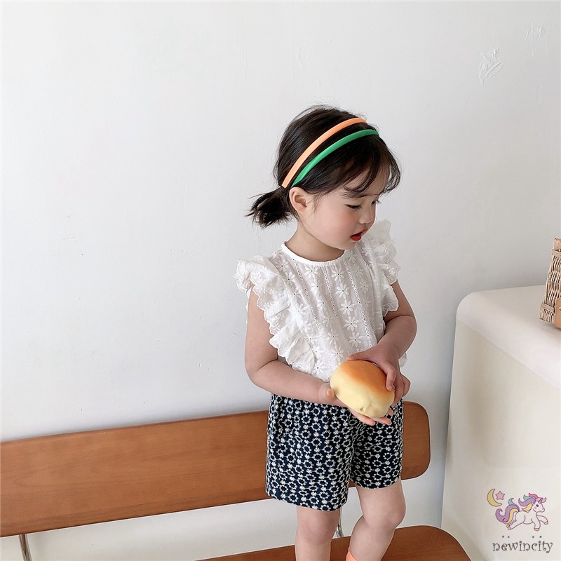 Set Áo Sát Nách Cổ Tròn Phối Ren Hoa + Quần Ngắn Cho Bé Gái