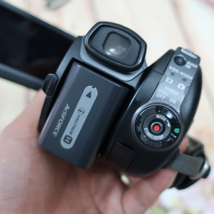 Máy quay Sony SR12E ổ cứng 60G