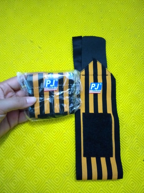 Băng cổ tay PJ. Sơmi cổ tay.