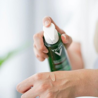Sữa rửa mặt Vichy cho da dầu mụn 400ML