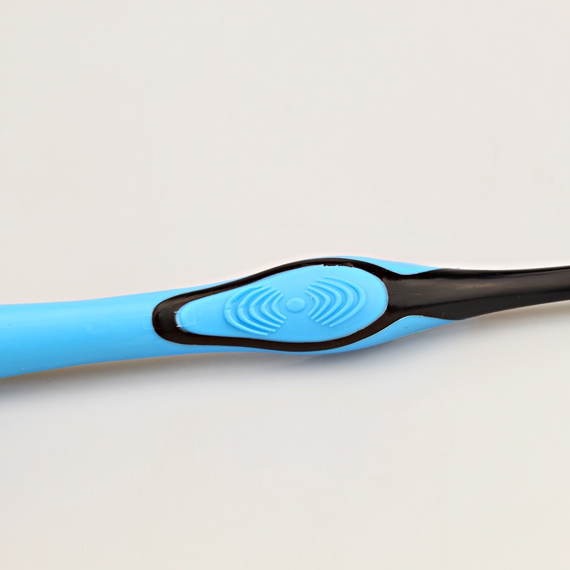 Bàn chải đánh răng Bossi 921 Hàn Quốc - Bàn chải than tre hoạt tính