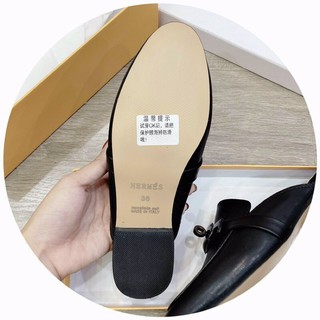 Sục da HM khóa về 2 màu