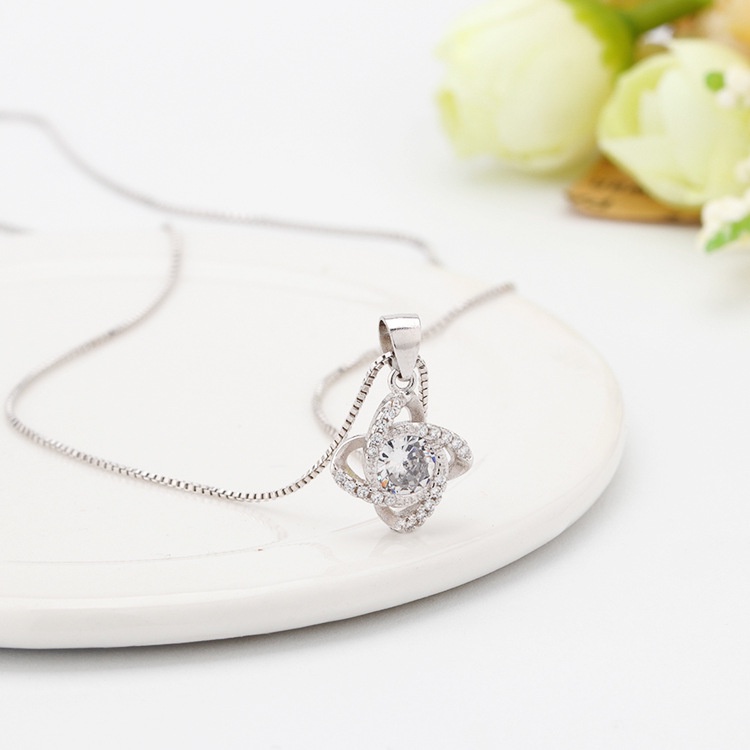 Vòng cổ Mặt Cỏ Bốn Lá Thời Trang Dành Cho Nữ