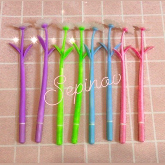 Bút nước bông hoa