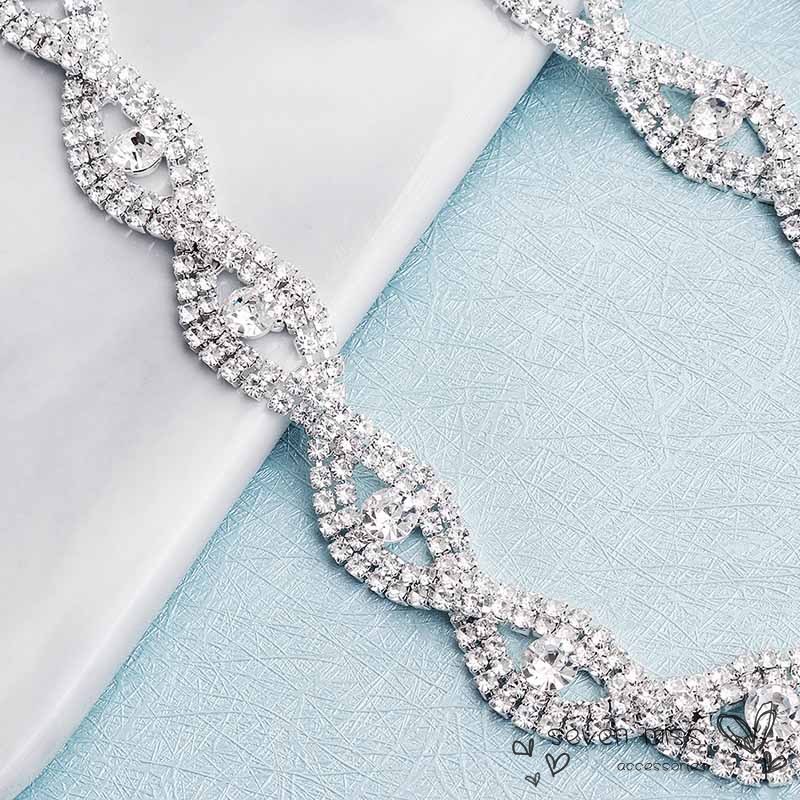 Thắt lưng đính đá sang trọng cho cô dâu