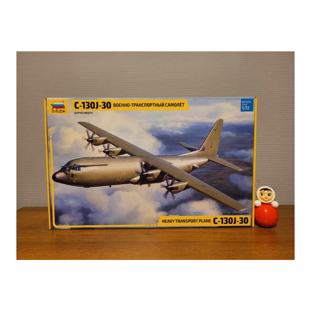Mô hình lắp ráp | Máy bay vận tải hạng nặng Lockheed C-130J-30 | Zvezda