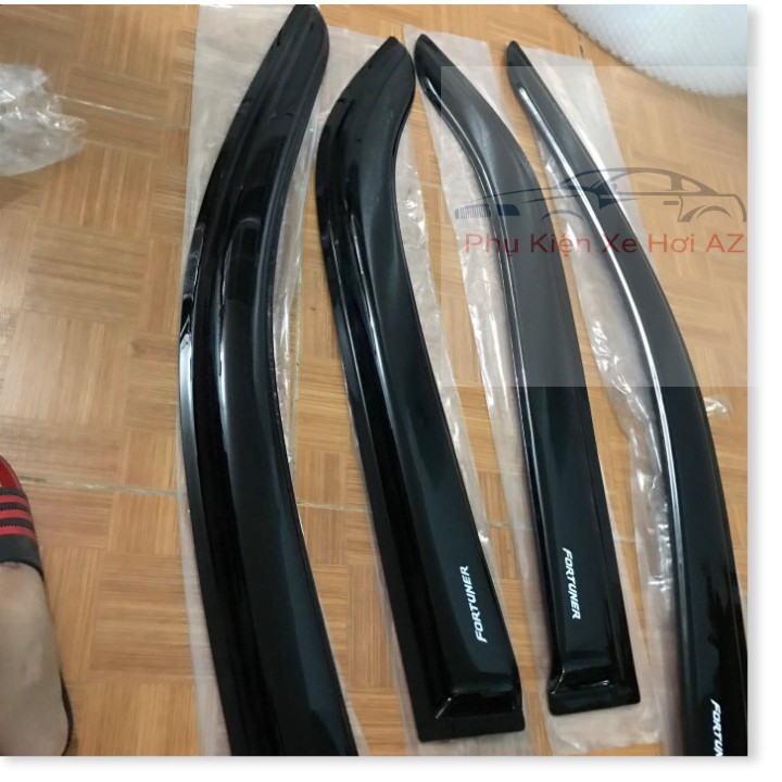 Sản Phẩm: Sản Phẩm: Bộ vè che mưa Thái sịn xe Toyota Fortuner 2006-2015