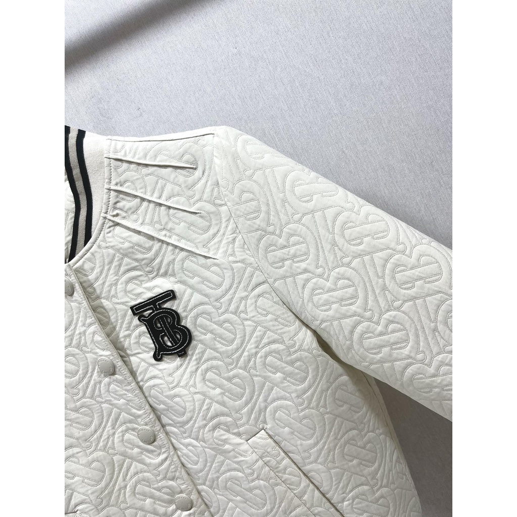 Áo khoác nữ thời trang cao cấp Burberry BBR phong cách trẻ trung,cá tính