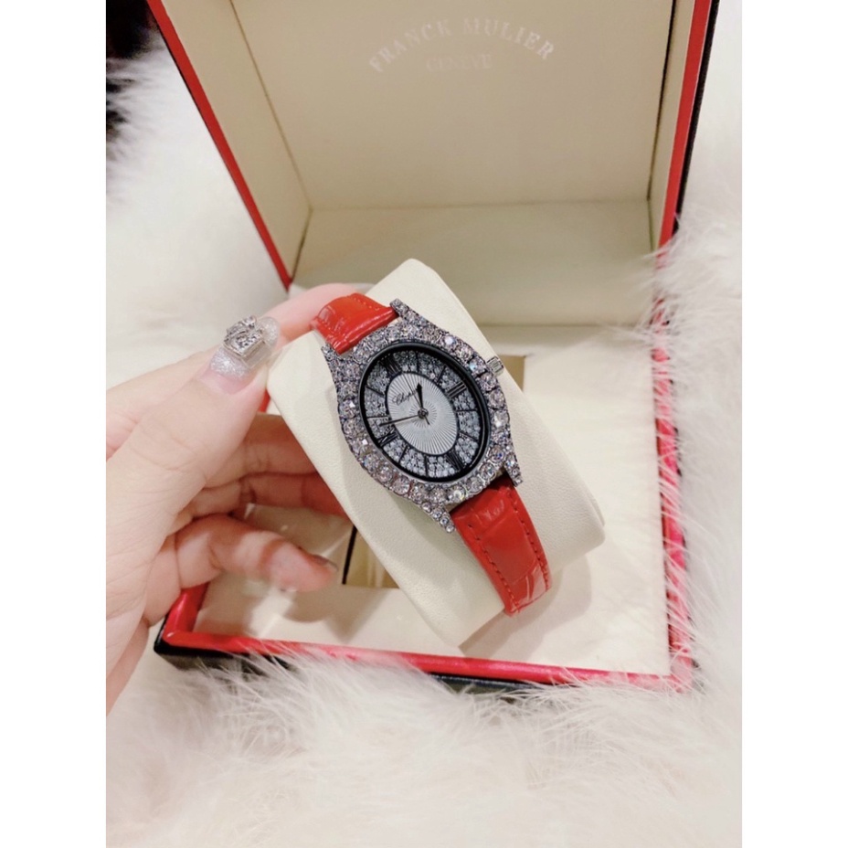 Đồng hồ nữ chopard dây da mặt bầu đính đá đủ màu . Chống nước , chống xước bảo hành 12 tháng
