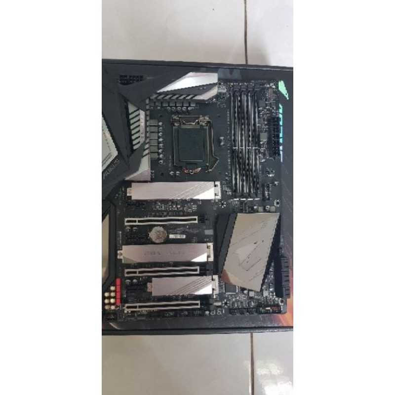 Main z390 gigabyte aorus ultra