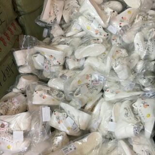 giày zara sneaker sịn giày đôi mẹ bé